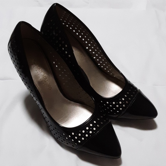 Heels - Picture 2 of 4